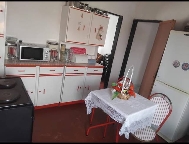2 BEDROOM HOUSE FOR SALE IN MOLELEKI EXT 2